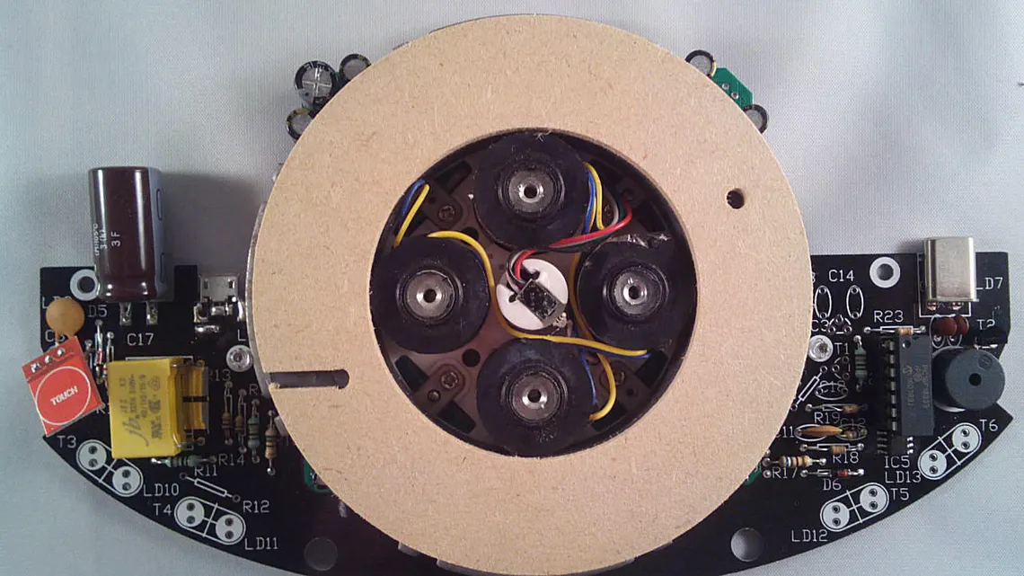 5-tube Levitating Nixie Clock - Image 7
